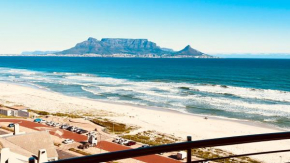 Portico 1006 Beachfront Apartment with Panoramic Views